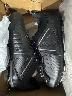 New Dick’s Sporting Goods DSG Youth Black Baseball Cleats Size 5 Big Kid